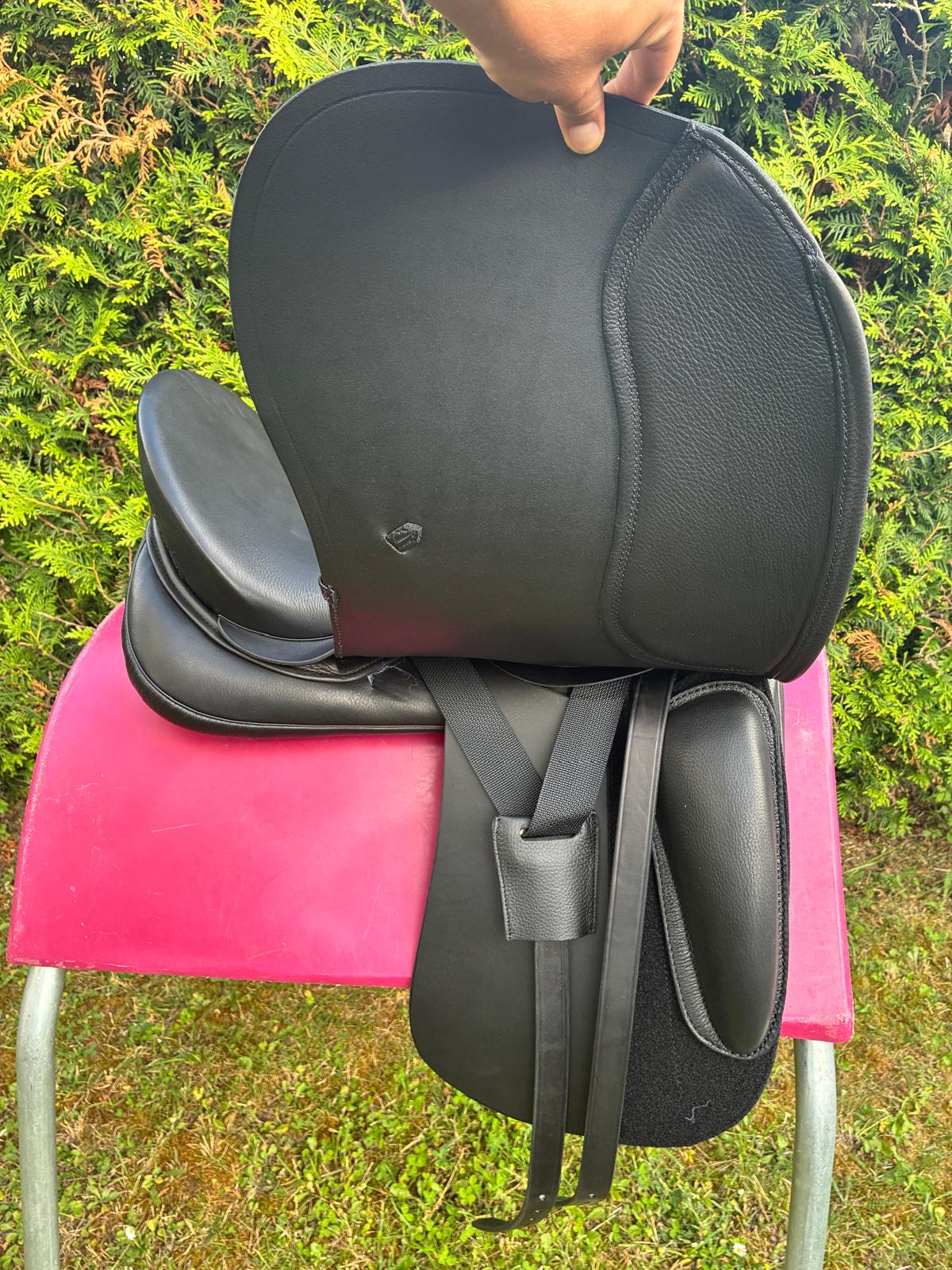 Sommer Passion DS Galaxy 999 schwarz 18" [NEU], Pferdesattel Shop