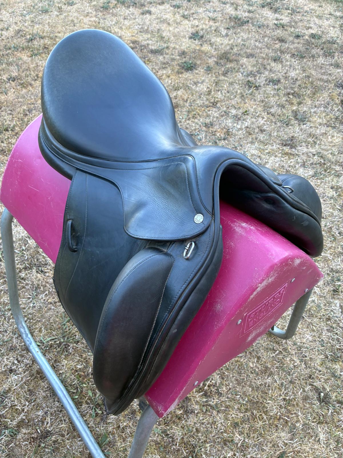 Selleria Equipe Olympia Monoblatt 17,5" Dressursattel