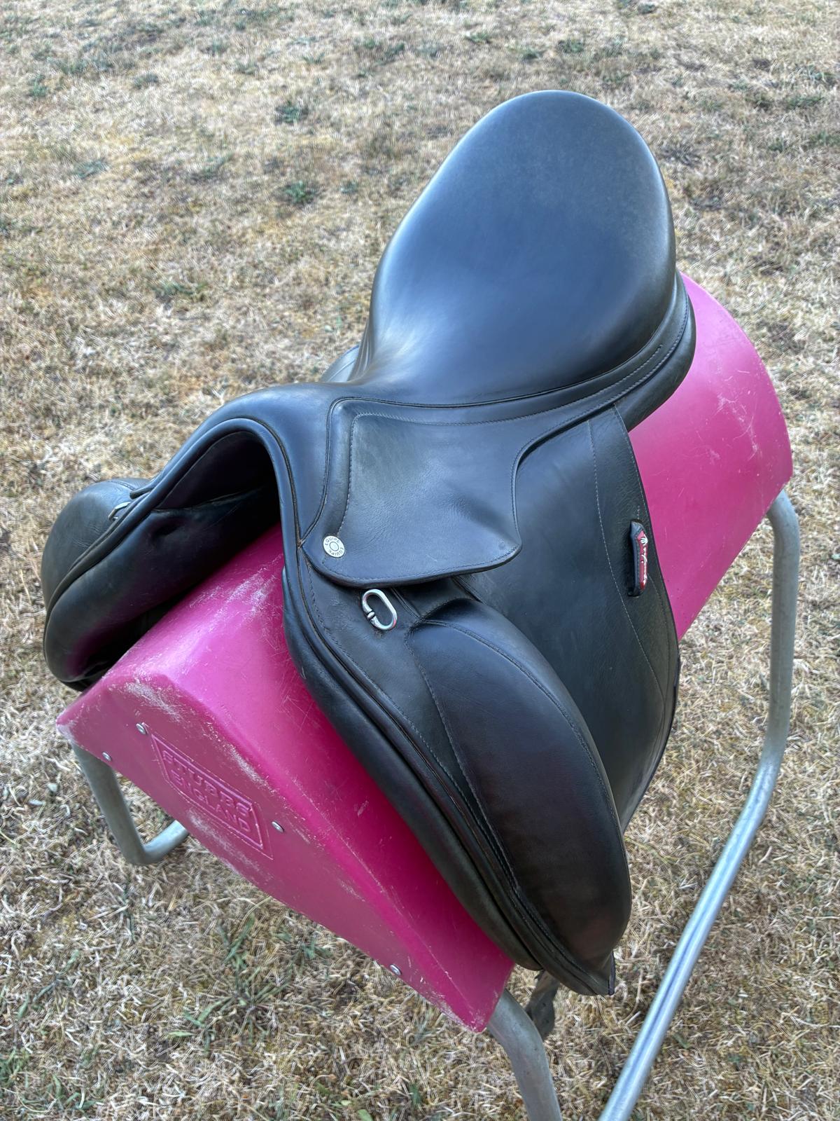 Selleria Equipe Olympia Monoblatt 17,5" Dressursattel