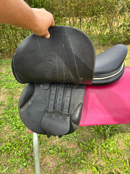Butet Vielseitigkeitsattel  18" schwarz, Pferdesattel Shop