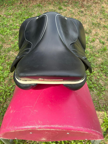 Butet Vielseitigkeitsattel  18" schwarz, Pferdesattel Shop