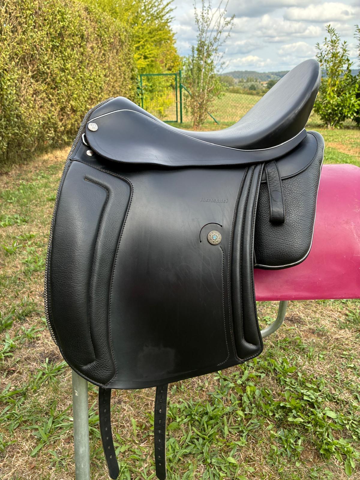 Iberosattel Cordoba 18,5" Dressursattel schwarz, Pferdesattel Shop
