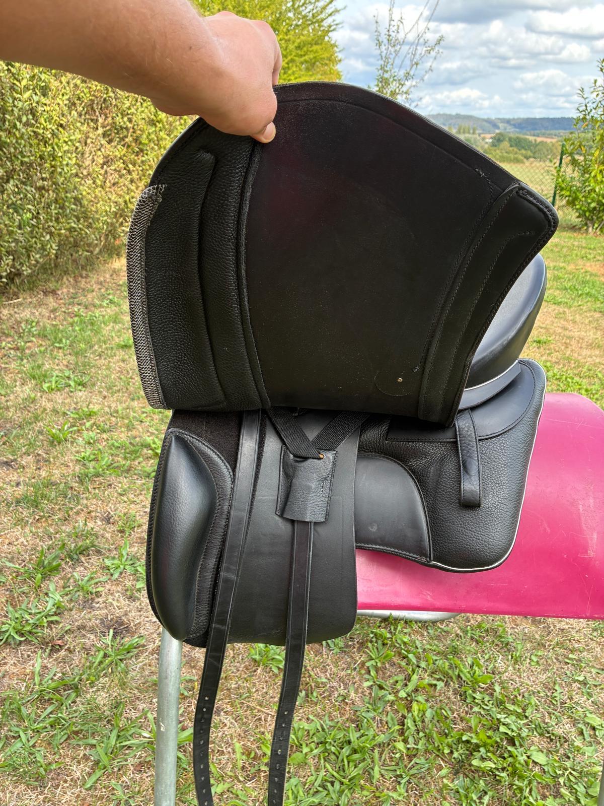 Iberosattel Cordoba 18,5" Dressursattel schwarz, Pferdesattel Shop
