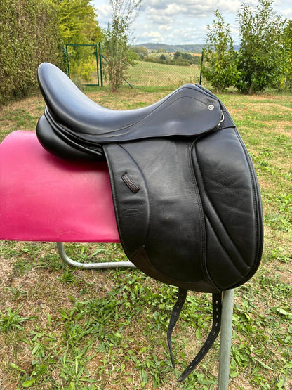 Bynamic AA Anti Athropie Dressursattel 17,5" schwarz, Pferdesattel Shop