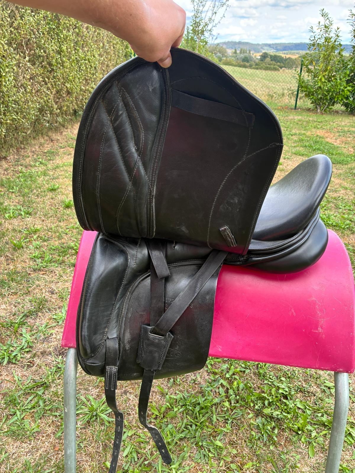 Bynamic AA Anti Athropie Dressursattel 17,5" schwarz, Pferdesattel Shop