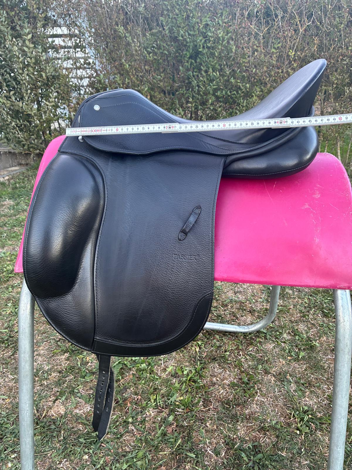 Passier Corona ll, Dressursattel, schwarz, 17,5", Pferdesattel Shop