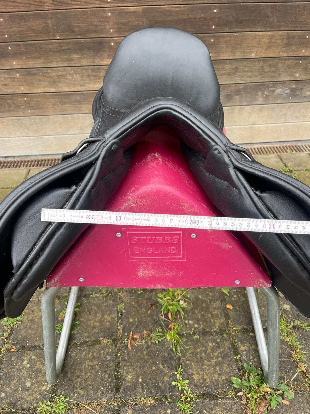 Schleese Jive 17" schwarz Springsattel - Pferdesattel Shop