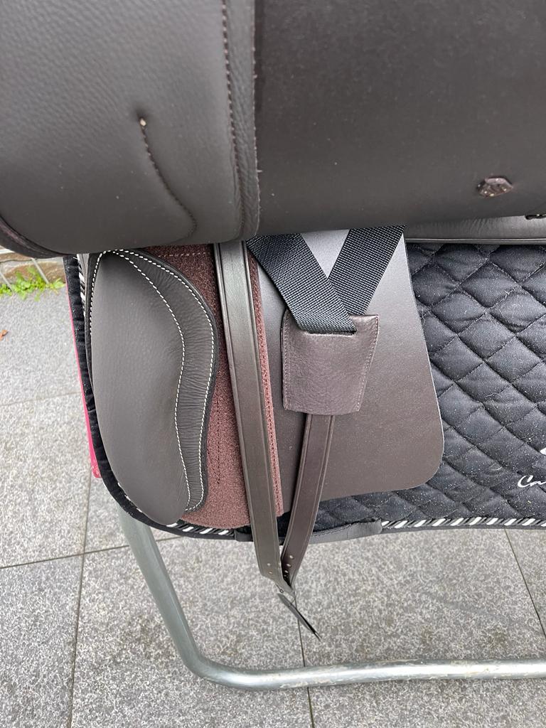 Sommer Opus Dressur 18" Mocca [NEU] - Pferdesattel Shop