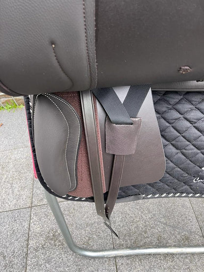 Sommer Opus Dressur 18" Mocca [NEU] - Pferdesattel Shop