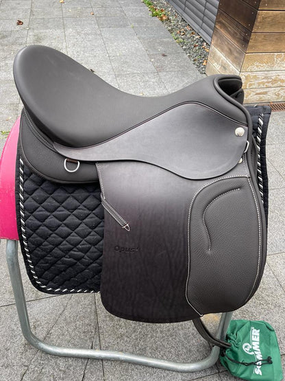 Sommer Opus Dressur 18" Mocca [NEU] - Pferdesattel Shop