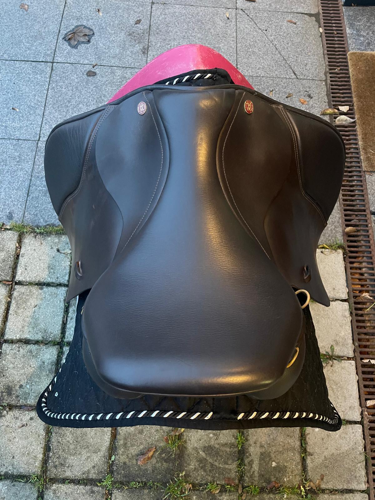 Kent and Masters Vielseitigkeitssattel Mocca 17,5“ - Pferdesattel Shop