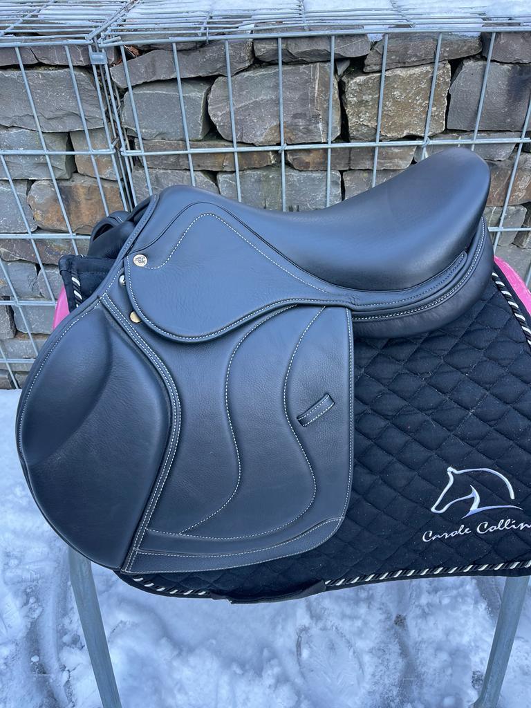 GK Springsattel Schwarz 17,5“ [NEU]