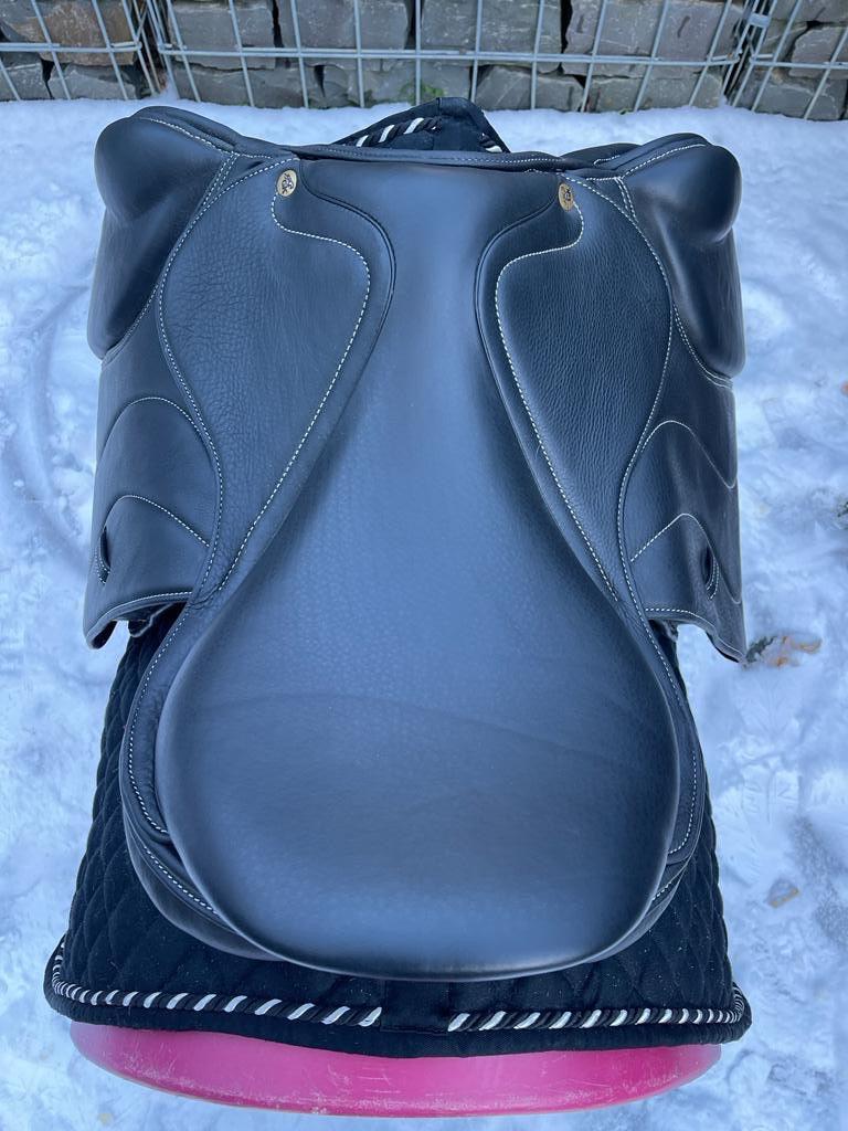 GK Springsattel Schwarz 17,5“ [NEU] - Pferdesattel Shop