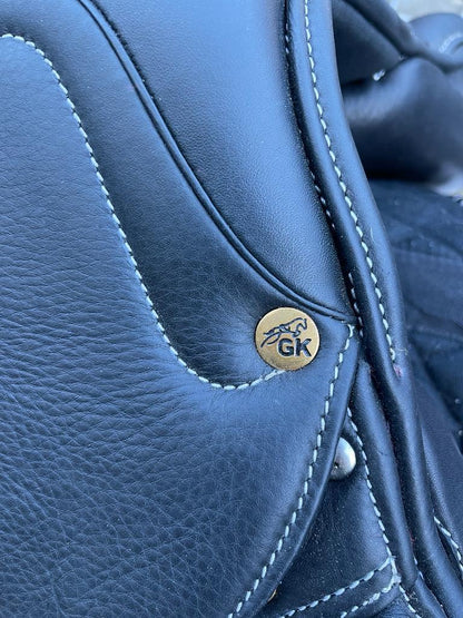 GK Springsattel Schwarz 17,5“ [NEU] - Pferdesattel Shop