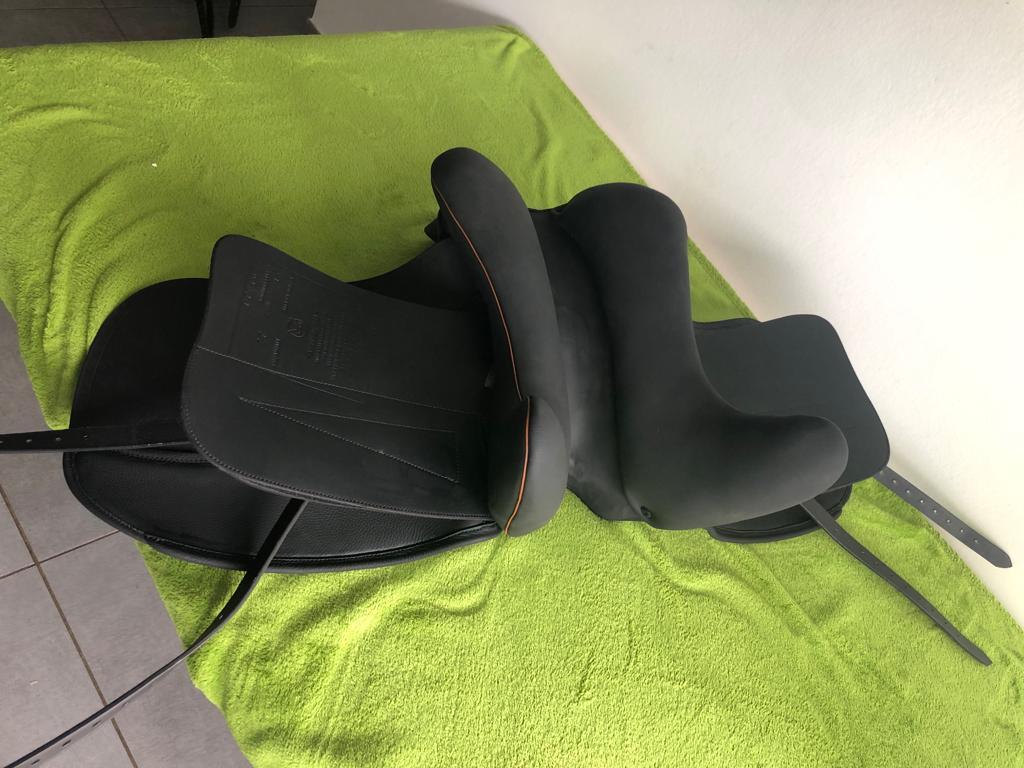 Sommer Diplomat DS Keder 17,5" Schwarz Dressursattel [NEU] - Pferdesattel Shop